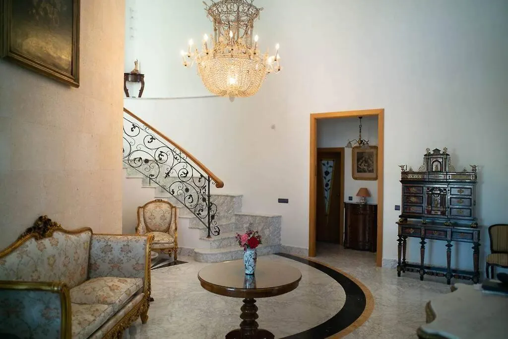 Beachside Villa in Puerto Marina, Benalmádena