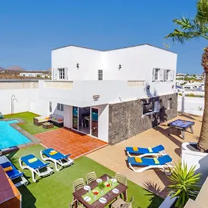 https://villa-sol-lanzarote-by-villa-plus.puertodelcarmen-hotels.org