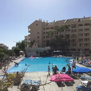 https://castle-harbour-los-cristianos-tenerife-38650.in-canary-islands.com